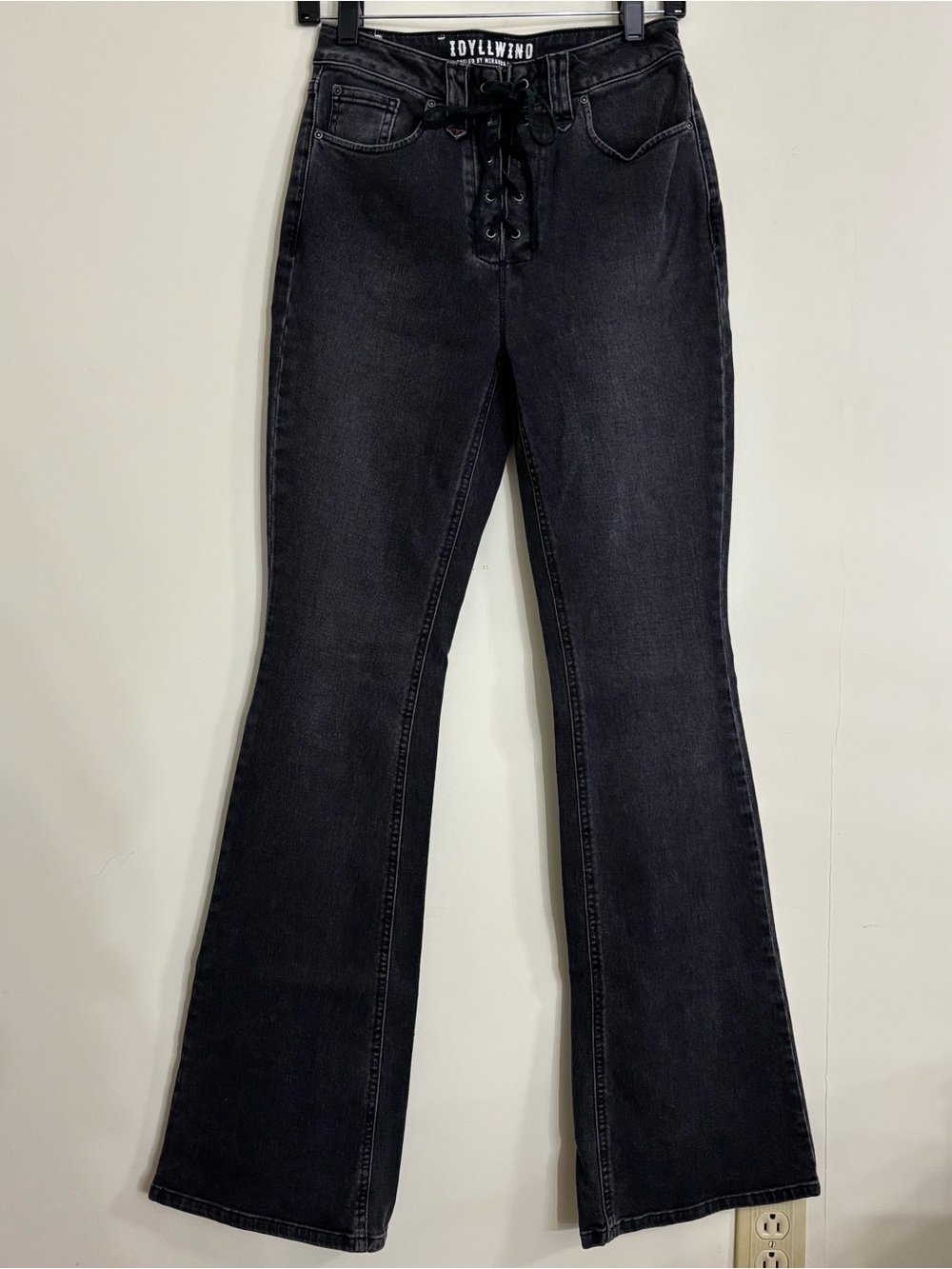 NWT IDYLLWIND Black Lace-Up Flare Jeans